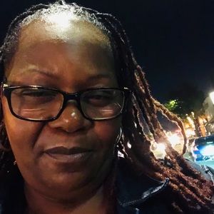 Meet your Posher, Sandra